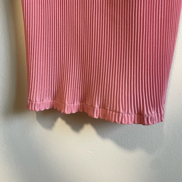 Pretty Little Things Plus Dusty Pink Plisse Button Front Oversized Shirt & Pants - Picture 13 of 15